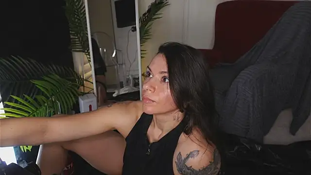 SofiaFoster  online show from 11/20/25, 07:41