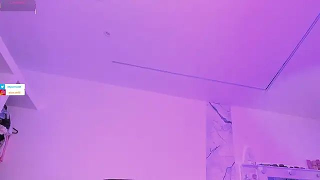 alysson 18 online show from 07/27/26, 02:13
