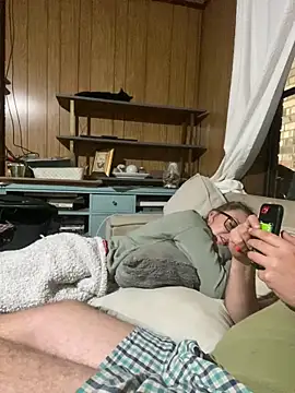 Snapshot of Charlie-N-Bubblez chatting on 01/19/25, 09:44 Charlie-N-Bubblez online show from 01/19/25, 09:44