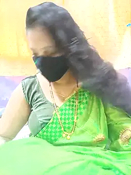 Snapshot of Rising_Smiler chatting on 09/20/25, 08:59 Rising Smiler online show from 09/20/25, 08:59