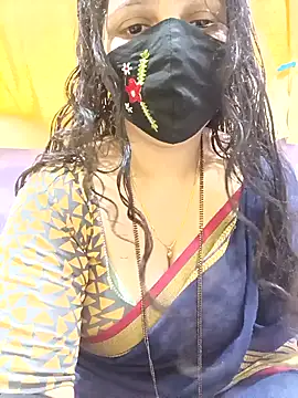 Snapshot of Rising_Smiler chatting on 09/23/25, 08:28 Rising Smiler online show from 09/23/25, 08:28