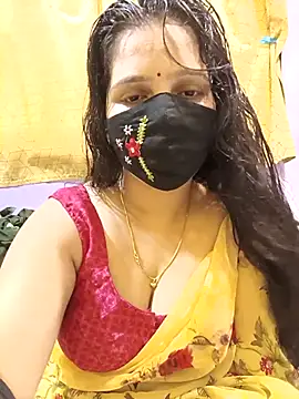 Snapshot of Rising_Smiler chatting on 09/25/25, 09:02 Rising Smiler online show from 09/25/25, 09:02