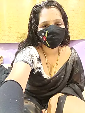 Snapshot of Rising_Smiler chatting on 09/26/25, 08:02 Rising Smiler online show from 09/26/25, 08:02