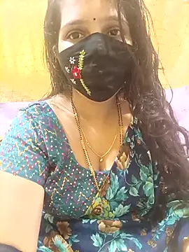 Snapshot of Rising_Smiler chatting on 09/30/25, 09:36 Rising Smiler online show from 09/30/25, 09:36