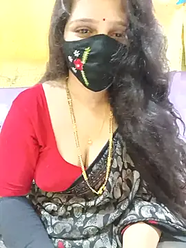 Snapshot of Rising_Smiler chatting on 10/02/25, 02:40 Rising Smiler online show from 10/02/25, 02:40