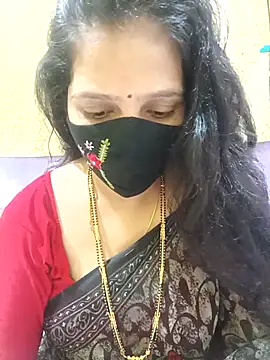 Snapshot of Rising_Smiler chatting on 10/02/25, 05:09 Rising Smiler online show from 10/02/25, 05:09