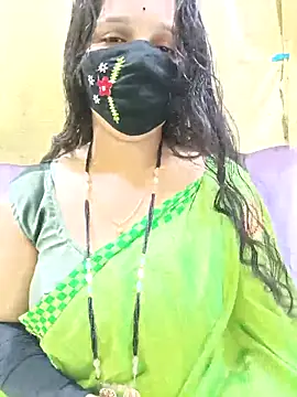 Snapshot of Rising_Smiler chatting on 10/07/25, 05:54 Rising Smiler online show from 10/07/25, 05:54