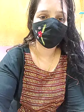 Snapshot of Rising_Smiler chatting on 10/08/25, 09:07 Rising Smiler online show from 10/08/25, 09:07