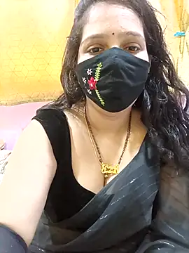 Snapshot of Rising_Smiler chatting on 10/09/25, 09:07 Rising Smiler online show from 10/09/25, 09:07