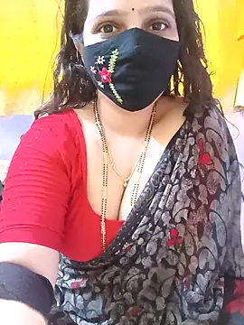 Snapshot of Rising_Smiler chatting on 10/27/25, 09:57 Rising Smiler online show from 10/27/25, 09:57