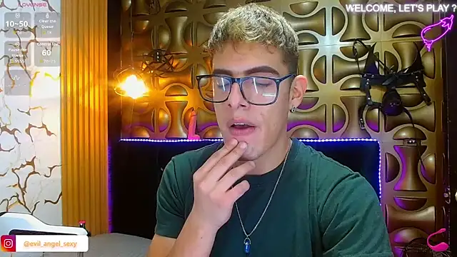 Snapshot of angel_sexyevil chatting on 11/09/25, 12:25 angel sexyevil online show from 11/09/25, 12:25