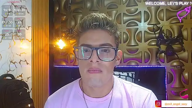 Snapshot of angel_sexyevil chatting on 11/16/25, 12:33 angel sexyevil online show from 11/16/25, 12:33