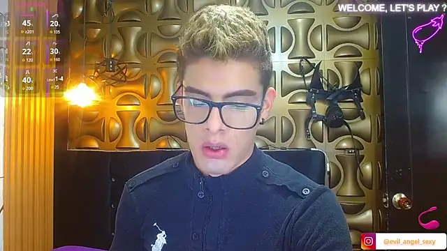 Snapshot of angel_sexyevil chatting on 11/21/25, 12:26 angel sexyevil online show from 11/21/25, 12:26