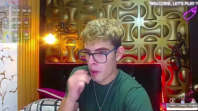 Snapshot of angel_sexyevil chatting on 11/25/25, 12:27 angel sexyevil online show from 11/25/25, 12:27