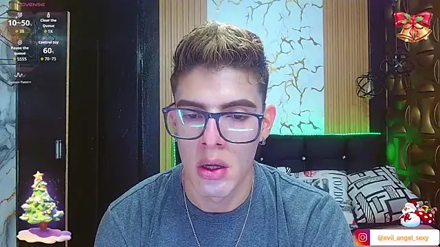 angel sexyevil online show from 12/17/25, 12:11