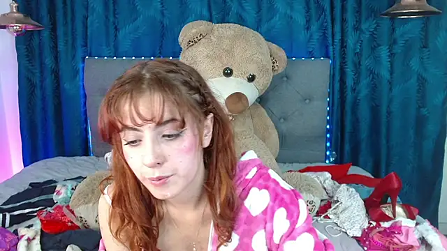 Snapshot of sarah_lovesu chatting on 03/14/25, 11:43 sarah lovesu online show from 03/14/25, 11:43