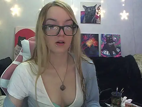 SecretSophia online show from 11/22/25, 08:52