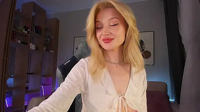 sugar club online show from 02/17/25, 06:59