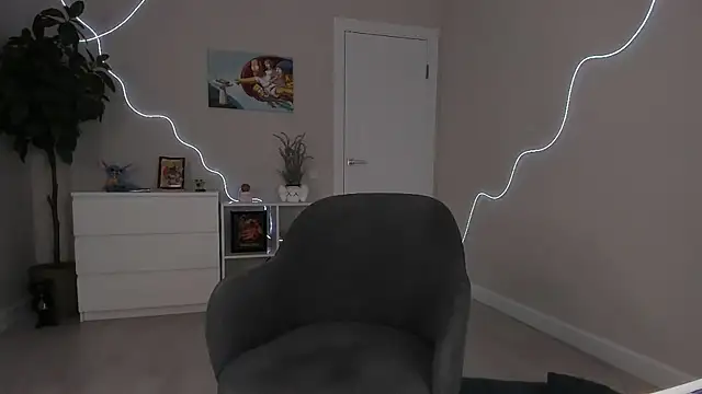 sugar club online show from 10/09/25, 09:24