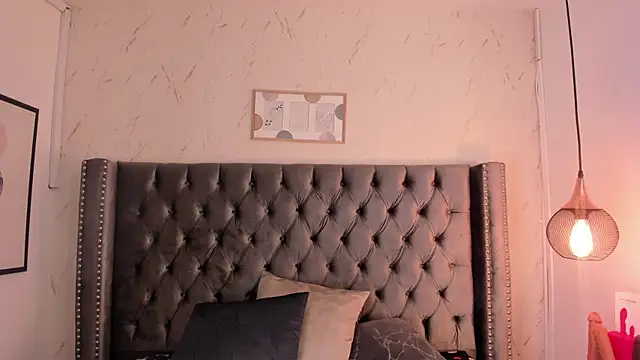 Snapshot of Kim_Blane chatting on 10/09/25, 03:48 Kim Blane online show from 10/09/25, 03:48