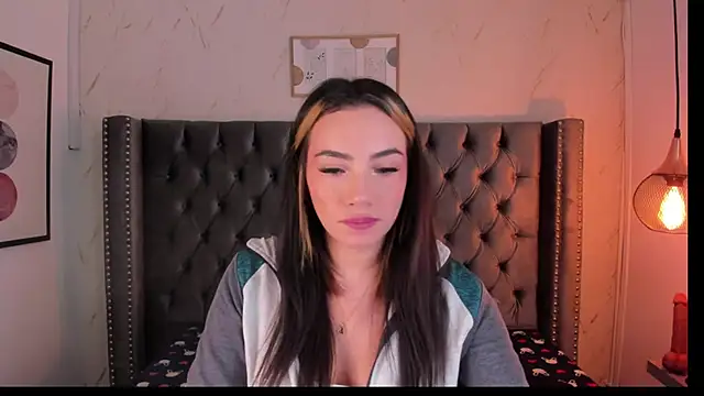 Snapshot of Kim_Blane chatting on 11/13/25, 03:38 Kim Blane online show from 11/13/25, 03:38