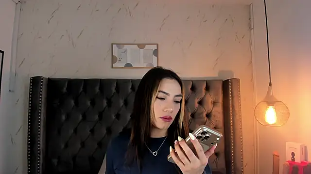 Snapshot of Kim_Blane chatting on 05/03/26, 03:12 Kim Blane online show from 05/03/26, 03:12
