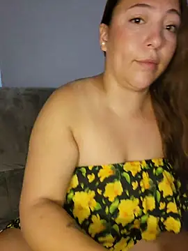 Snapshot of VickyHoult chatting on 11/02/25, 10:12 VickyHoult online show from 11/02/25, 10:12