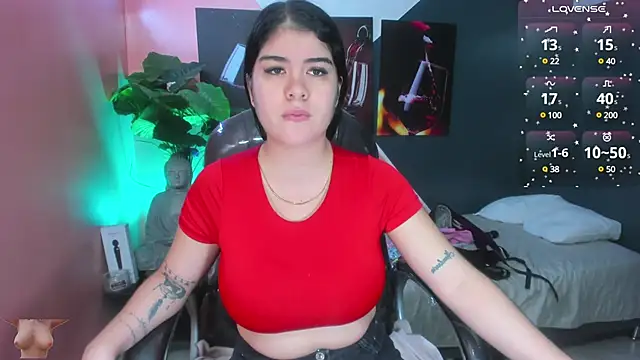pearl weet online show from 01/16/25, 05:23