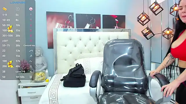 pearl weet online show from 10/14/25, 06:20