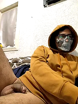 Snapshot of HardestPepe chatting on 12/04/25, 02:54 HardestPepe online show from 12/04/25, 02:54