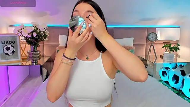 MiaMuse online show from 06/12/26, 07:24