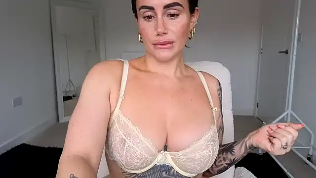 LibbyLoveHeartx online show from 07/13/26, 09:12