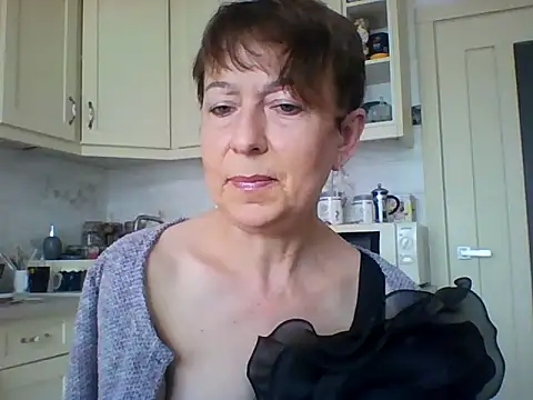 Snapshot of SwettyViktory chatting on 03/09/25, 10:08 SwettyViktory online show from 03/09/25, 10:08