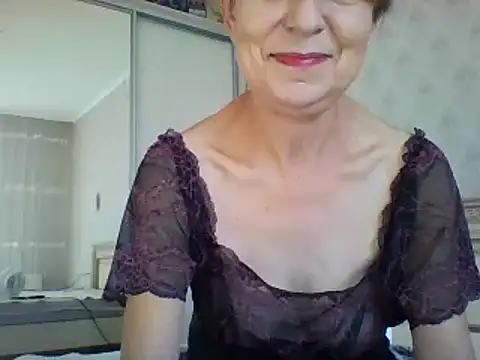 Snapshot of SwettyViktory chatting on 10/21/25, 08:15 SwettyViktory online show from 10/21/25, 08:15