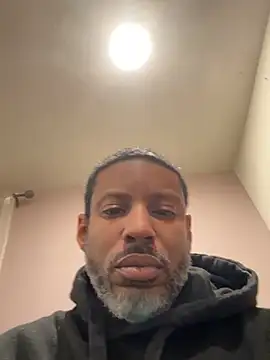 Snapshot of SlightEvidence chatting on 01/08/25, 10:59 SlightEvidence online show from 01/08/25, 10:59