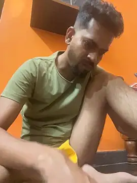 arhan3043 online show from 09/18/25, 03:03