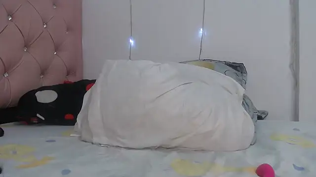 karlota 28 online show from 02/15/25, 05:19