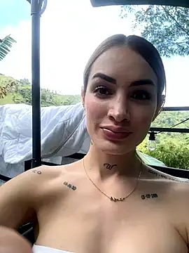 Snapshot of SofiaCarter chatting on 03/02/25, 05:04 SofiaCarter online show from 03/02/25, 05:04