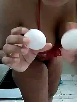 Snapshot of NeydeHotWife chatting on 01/23/25, 10:43 NeydeHotWife online show from 01/23/25, 10:43