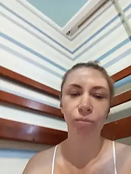 Snapshot of MissisMilk chatting on 07/21/26, 06:27 MissisMilk online show from 07/21/26, 06:27