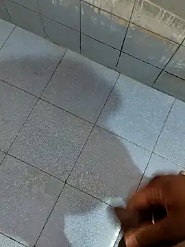 dinesh682 online show from 10/23/25, 10:41