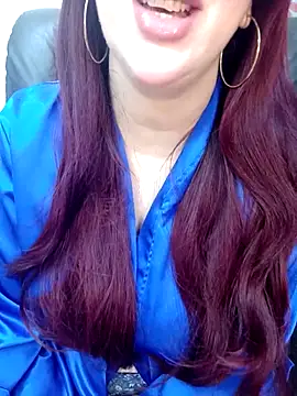 Queen sousou online show from 02/21/25, 10:04