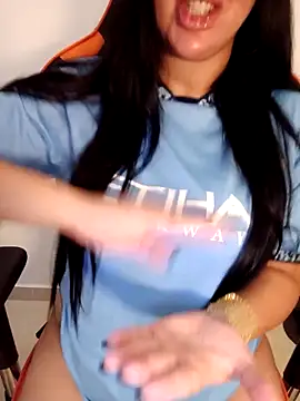 Snapshot of Queen_sousou chatting on 09/28/25, 12:21 Queen sousou online show from 09/28/25, 12:21