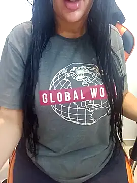 Snapshot of Queen_sousou chatting on 10/07/25, 09:45 Queen sousou online show from 10/07/25, 09:45