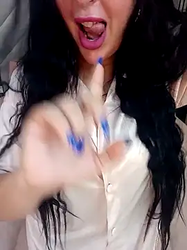 Snapshot of Queen_sousou chatting on 10/28/25, 09:39 Queen sousou online show from 10/28/25, 09:39