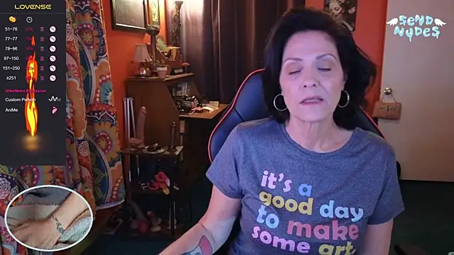 Snapshot of Good-Juju chatting on 10/26/25, 12:05 Good-Juju online show from 10/26/25, 12:05