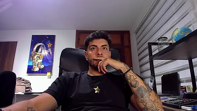 Snapshot of dereck_fiore chatting on 12/02/24, 11:51 dereck fiore online show from 12/02/24, 11:51