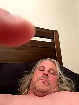 Snapshot of zeus337 chatting on 12/05/25, 03:15 zeus337 online show from 12/05/25, 03:15