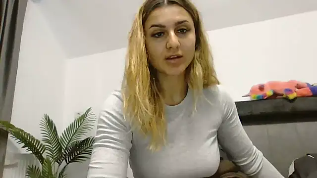 Snapshot of NicolePlay chatting on 06/12/26, 11:09 NicolePlay online show from 06/12/26, 11:09