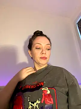 Snapshot of FemDom_RubyKnightXXO chatting on 10/31/25, 03:35 FemDom RubyKnightXXO online show from 10/31/25, 03:35